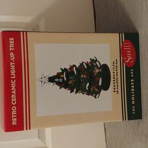 DISNEY PARKS RETRO CERAMIC LIGHT UP CHRISTMAS TREE